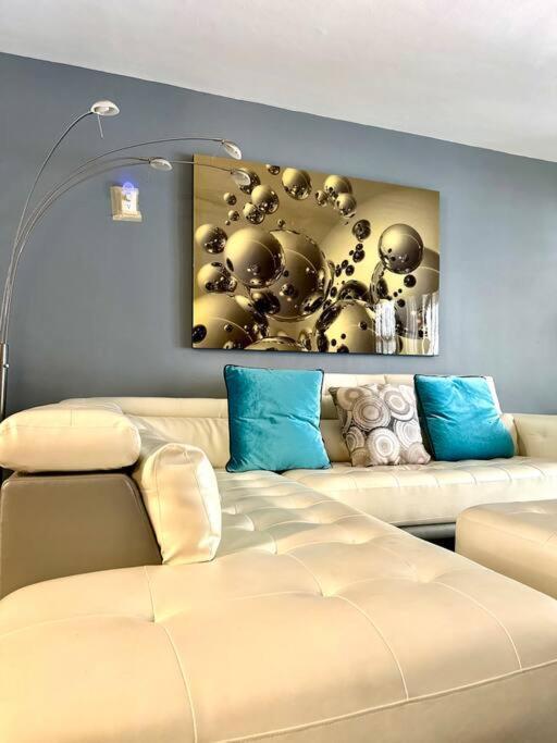 Lugar Encantador Balcon Vista Al Agua Apartment North Miami Beach